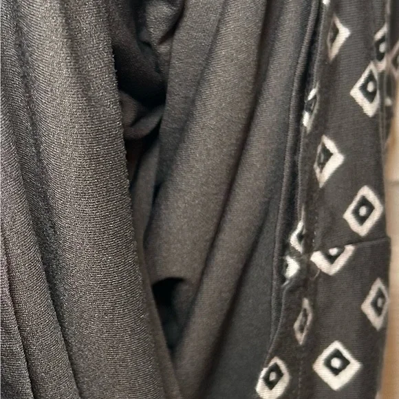 Ann Taylor LOFT Geometric Ruched Sleeveless Dress- Grey/ White Size X-Small - Picture 4 of 7